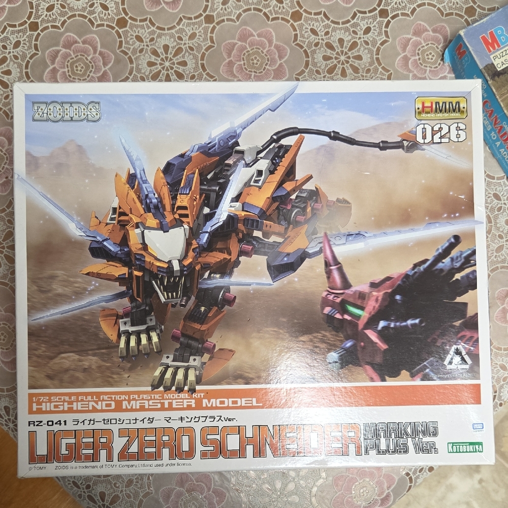 Zoids Liger Zero Schneider Model Kit - Orange and Black